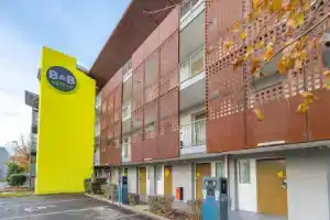 b&b hôTel Saint-Malo Centre, Сен-Мало