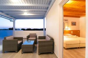 Room-third Floor With sea View Double or, Парикия