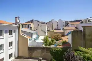 Homey 1-bedroom w balcony close to the beaches of Biarritz Welkeys, Биарриц
