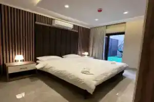 Charming Amman Apartment With Modern Ameniti, Амман