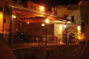 Hilem Cave House, Айвалы