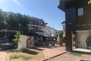 Studio Aqua, Дальян