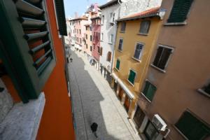 Alluring Studio Apartment Downtown Rovinj, Ровинь
