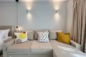 Kono Studios & Suites, Салоники