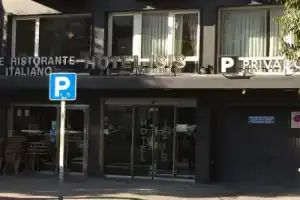 Hotel «Madrid Río», Мадрид