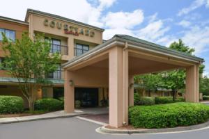 Отель «Courtyard by Marriott Northeast/Fort Jackson Area», Колумбия