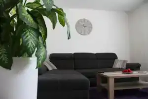 Geräumige 4 Zimmer Wohnung an den Kaiserthermen, Трир