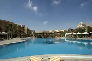 Swiss Inn Plaza Hotel, 6-го октября