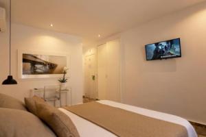 RoomBoutique32, Дения