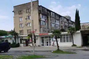2 H Komnatnye Appartamenty Po Ulitse Abazgaa, Гагра