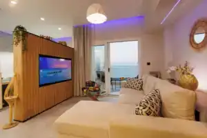 Hersonissos Beach Front Suites, Херсониссос
