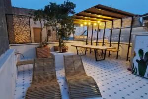 La stratodda Suite con JACUZZI & CAMINETTO in appartamento privato vicino al MARE, Сан-Вито-деи-Норманни