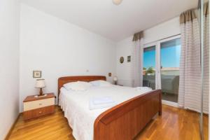 Stunning Home in Kastel Kambelovac With Wifi and 3 Bedrooms, Kaštel Kambelovac