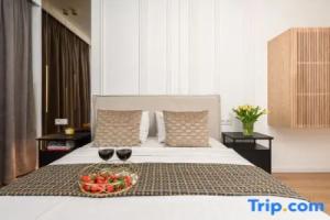 Lumina 4-room apartment near the city center, Лодзь