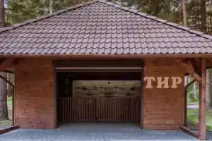 Гостиница «Лесная Гавань», Острово