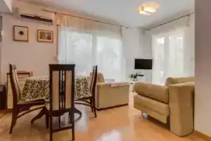 Apartments Frezija, Прчань