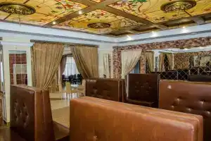 Отель «Эфес», Лиски