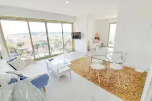 Beautiful 3-bedrooms Apartment, Sea View, Антиб