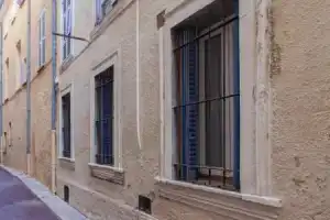 Air-conditioned furnished studio in a quiet area in the Viel Antibes, Антиб