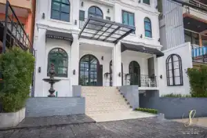 The Seens Hotel, Краби