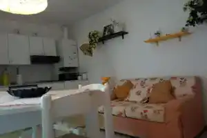 Carmen House, Гроттаммаре