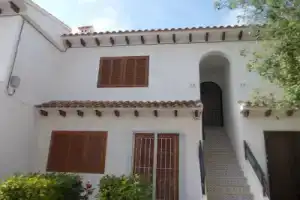 Cosy Bungalow Near Beach, Торревьеха
