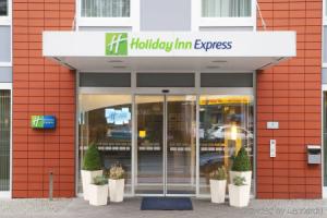 Отель «Holiday Inn Express Berlin City Centre West», Берлин