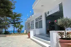 Sunset Paradise, Аделианос-Кампос
