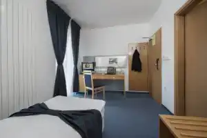 Felicity Garni Hotel, Братислава