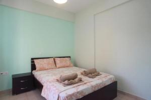 Charming 4-bed House in Nikiana, Никиана