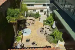 Отель «Best Western Premier Le Patio des Artistes Wellness Jacuzzi», Канны