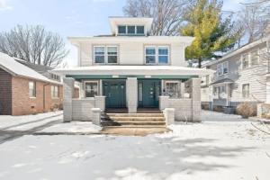 Adorable Broad Ripple Duplex, Индианаполис