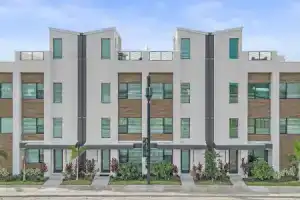 Coastal Moderne 2 Bedroom Townhouse, Сарасота