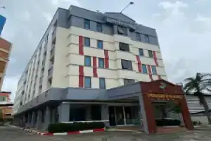 SR Hotel, Сурат-Тхани