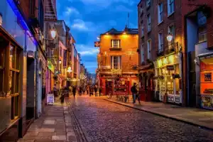 Bright And Modern 2 Bed in Dublin City Centre, Дублин