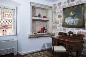 Villa Mirabilis, stunning superior villa, Dubrovnik Old Town, Дубровник