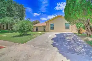 San Antonio Oasis w/ Hot Tub, Pool & Outdoor Bar!, Сан-Антонио