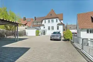 Steiners Hotel, Остфильдерн