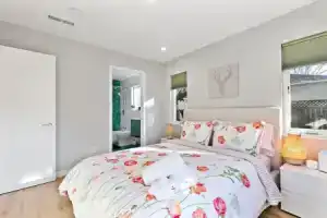 @ Marbella Lane - SJ Designer Home 3BR Ldry+p, Санта-Клара