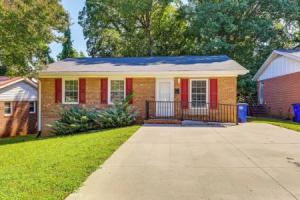 Eclectic Winston-salem Home: 3 Mi to Downtown!, Уинстон-Салем