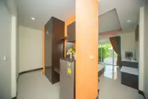 Santiphap Villa & Hotel, Чалонг
