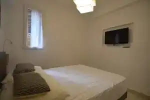 Amazing apartment 4 persons with big Terrace in Carré d'Or district in Nice, Ницца