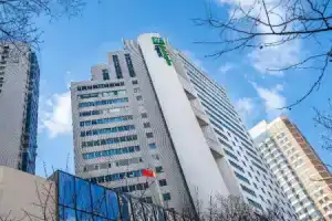Holiday Inn Express Qingdao City Center, An Ihg Hotel, Циндао