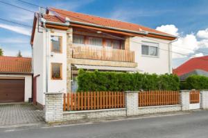 Apartment Lisa Balatonmariafurdo, Балатонкерестур