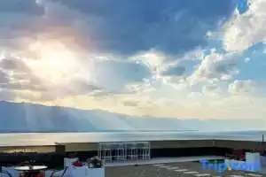 Anyu Seaview · Sunset Mountain & Sea 180-Degree Ocean View Holiday Homestay, Дали