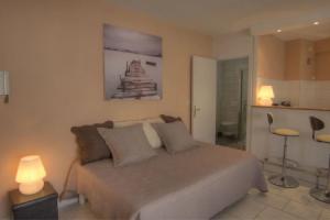 Vieux Port 3étoiles 450m Palais, Канны
