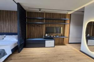 SOLs Center Rooms, Тирана