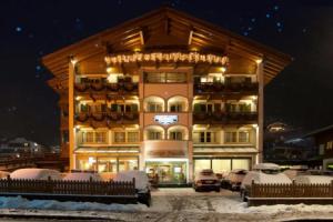 Hotel «Pareda», Канацеи