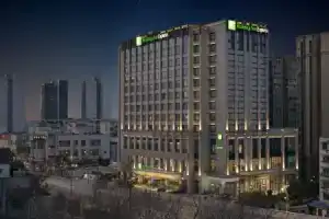 Holiday Inn Express Chengdu Huanhuaxi, An Ihg Hotel, Чэнду