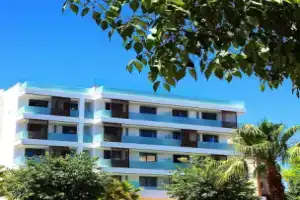 Apartaments B-Llobet Sun & Confort, Ибица